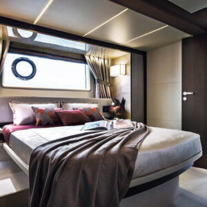 68 azimut residence yacht club Cerulean 9